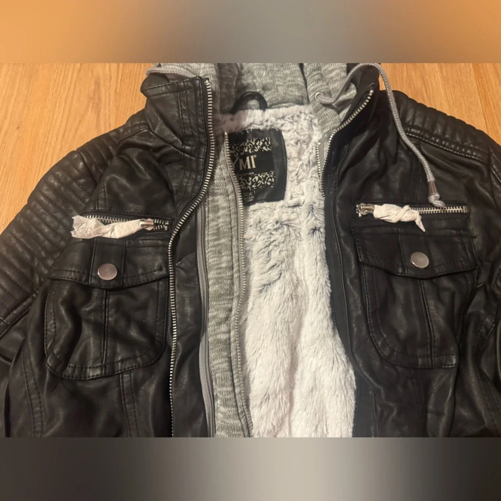 Jacket - Picture 2 of 5
